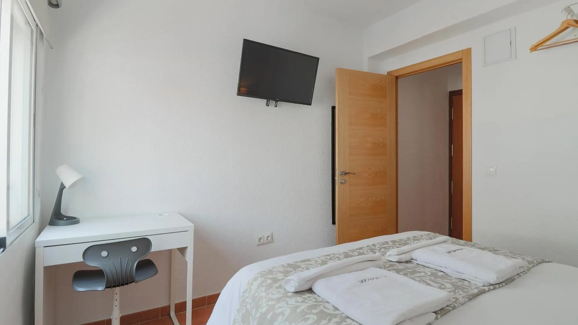 C75 - Comfy 3 Bedroom Near City Center 말라가 0*,  스페인