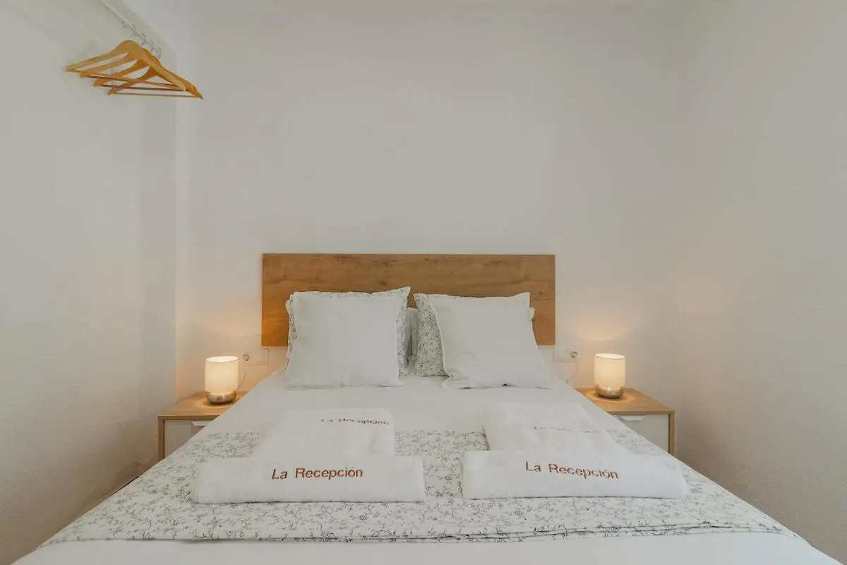 C75 - Comfy 3 Bedroom Near City Center 말라가 아파트